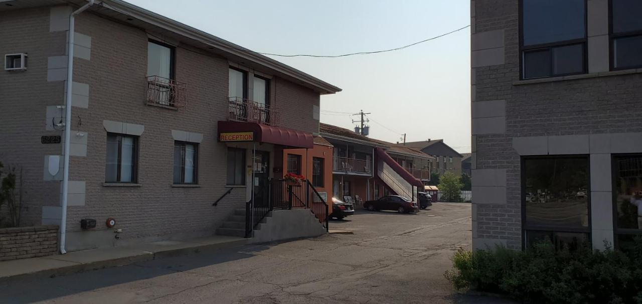 Motel Falcon ブロサード エクステリア 写真